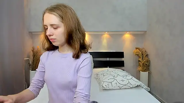 Snapshot of Camilla_Kelly chatting on October 2, 1:01 am Camilla Kelly online show from October 2, 1:01 am