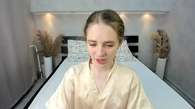 Snapshot of Camilla_Kelly chatting on October 22, 1:17 am Camilla Kelly online show from October 22, 1:17 am