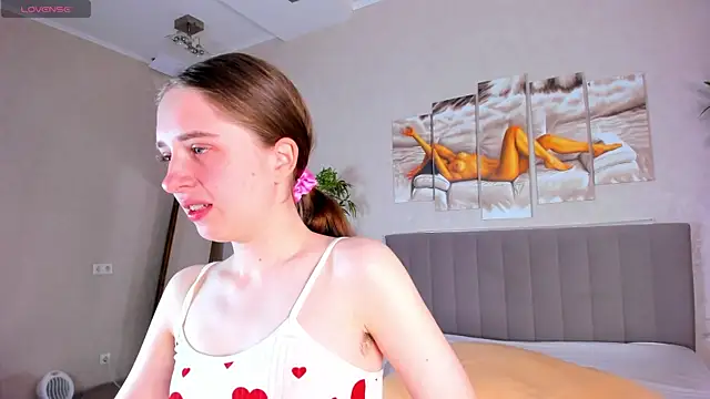 Camilla Kelly online show from May 20, 1:12 am