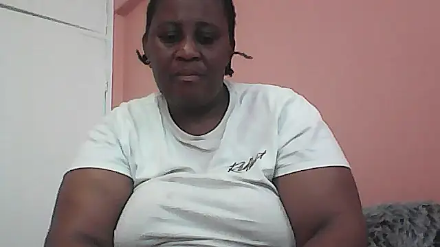 Snapshot of HUGEASSXXXXX chatting on October 5, 8:34 am HUGEASSXXXXX online show from October 5, 8:34 am