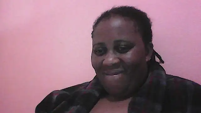 Snapshot of HUGEASSXXXXX chatting on October 6, 5:32 pm HUGEASSXXXXX online show from October 6, 5:32 pm