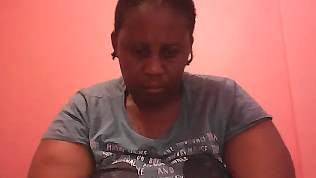 Snapshot of HUGEASSXXXXX chatting on October 10, 4:11 am HUGEASSXXXXX online show from October 10, 4:11 am