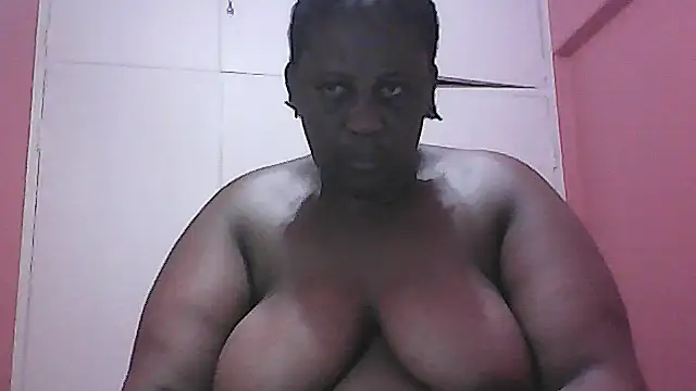 Snapshot of HUGEASSXXXXX chatting on October 11, 3:17 am HUGEASSXXXXX online show from October 11, 3:17 am