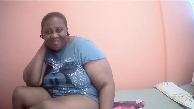 Snapshot of HUGEASSXXXXX chatting on October 22, 5:19 am HUGEASSXXXXX online show from October 22, 5:19 am