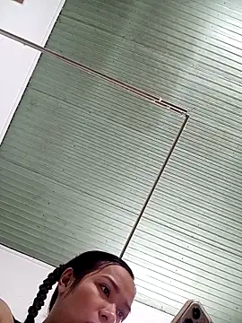 Snapshot of Rose_194 chatting on October 15, 2:50 pm Rose 194 online show from October 15, 2:50 pm