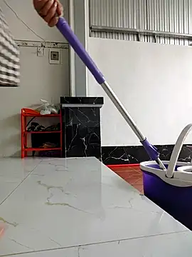 Snapshot of Rosalind_xxx chatting on October 10, 2:32 am Rosalind xxx online show from October 10, 2:32 am