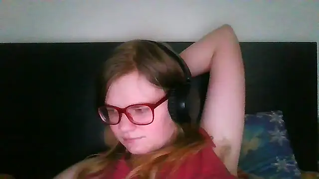 Snapshot of Moonolighta chatting on September 29, 12:32 pm Moonolighta online show from September 29, 12:32 pm