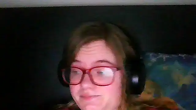 Snapshot of Moonolighta chatting on October 11, 7:29 am Moonolighta online show from October 11, 7:29 am