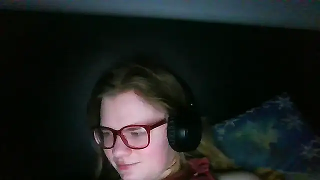 Snapshot of Moonolighta chatting on January 12, 2:55 pm Moonolighta online show from January 12, 2:55 pm