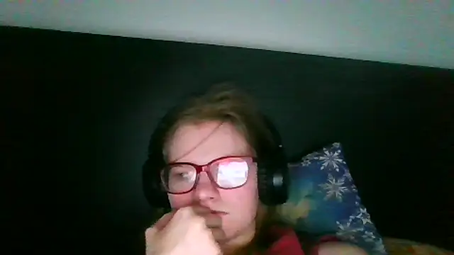 Snapshot of Moonolighta chatting on January 18, 9:35 am Moonolighta online show from January 18, 9:35 am