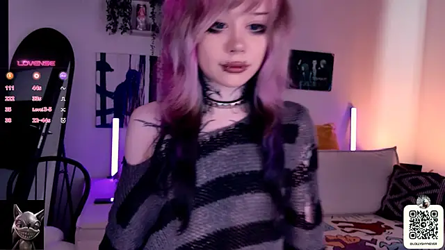 Snapshot of Lollyshy chatting on October 17, 11:24 am Lollyshy online show from October 17, 11:24 am