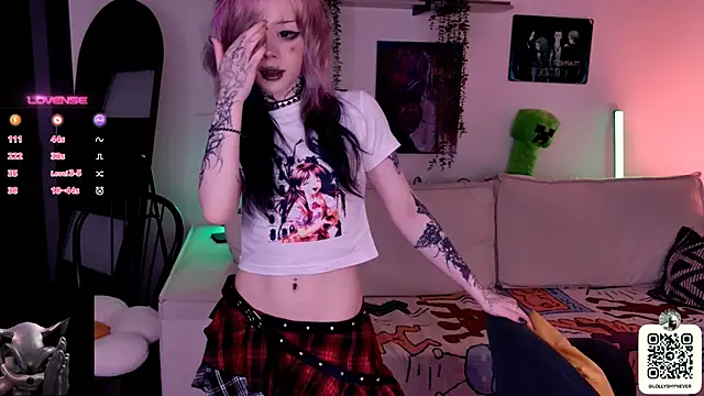 Snapshot of Lollyshy chatting on October 27, 10:41 am Lollyshy online show from October 27, 10:41 am