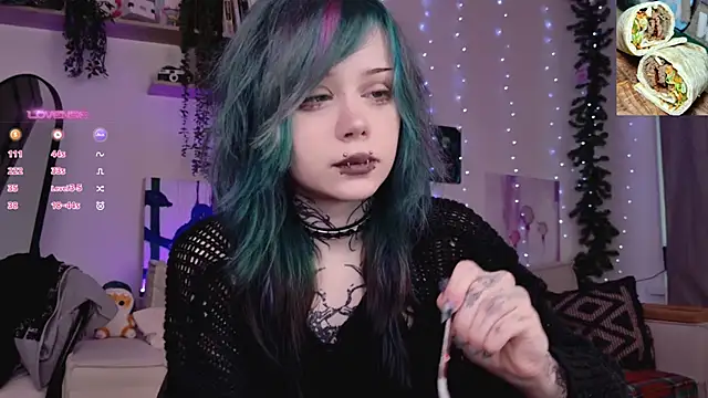 Snapshot of Lollyshy chatting on January 10, 9:44 am Lollyshy online show from January 10, 9:44 am