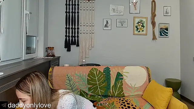 daddyonlyloveme online show from October 9, 8:18 pm