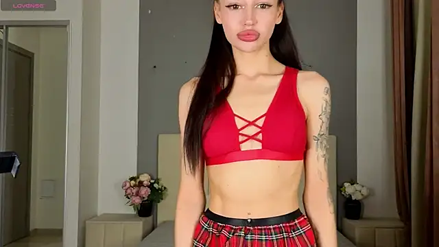 Alexa   Hill online show from September 12, 8:20 pm