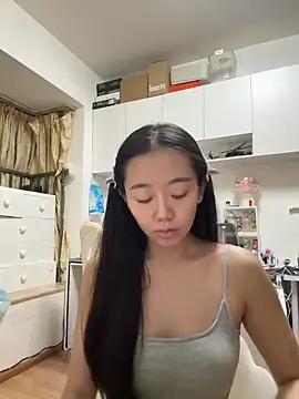 jiajia L online show from October 9, 2:15 pm