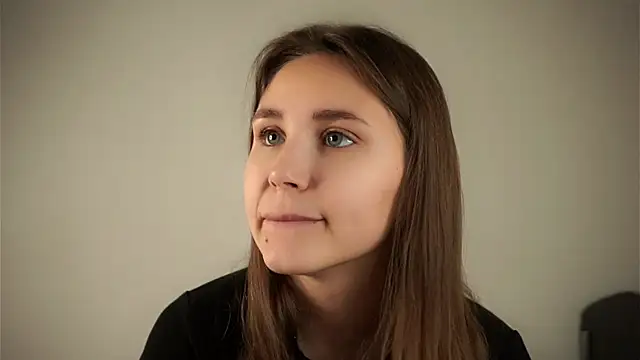 Snapshot of EthalFlowers chatting on September 30, 1:10 am EthalFlowers online show from September 30, 1:10 am