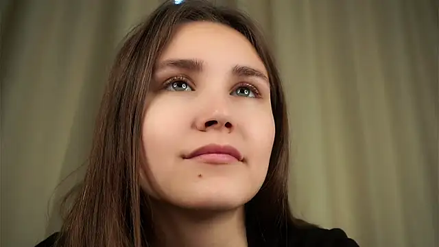 Snapshot of EthalFlowers chatting on October 8, 1:14 am EthalFlowers online show from October 8, 1:14 am