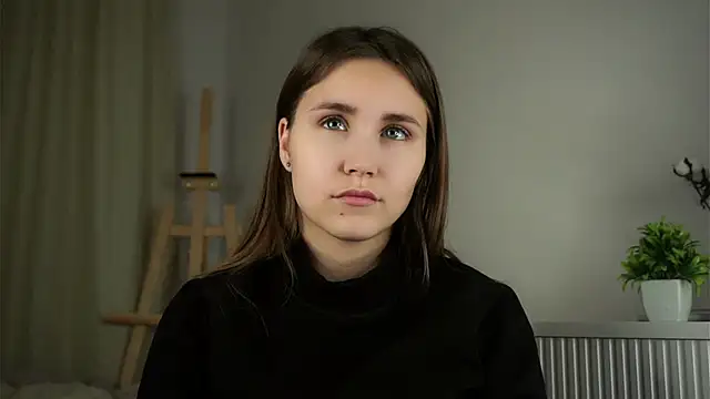 Snapshot of EthalFlowers chatting on October 18, 12:35 am EthalFlowers online show from October 18, 12:35 am