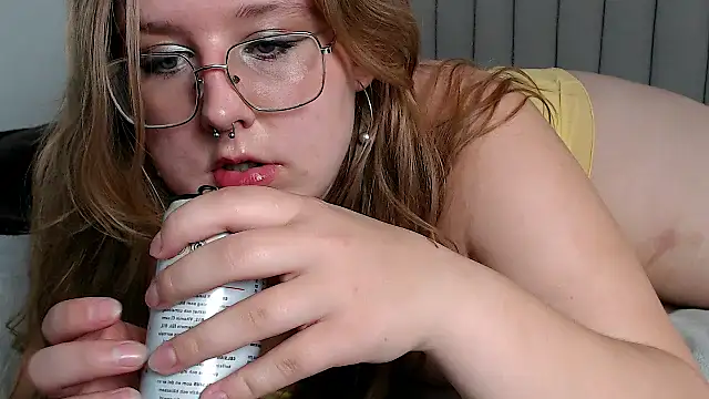 AgnesRoseCams online show from October 3, 8:33 am