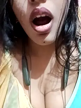 kaviyaponnu0987 online show from October 10, 7:57 pm