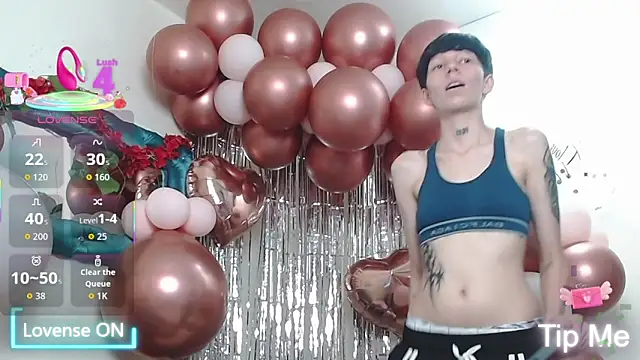 LiamBrown09 online show from February 18, 8:27 pm