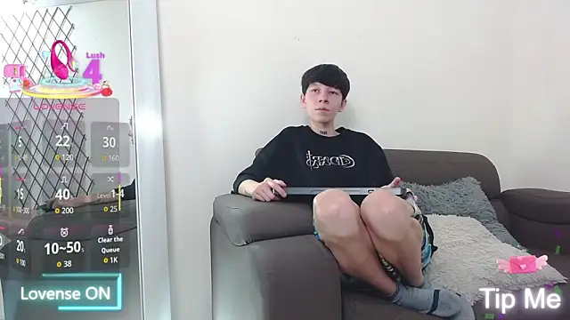 LiamBrown09 online show from February 20, 7:14 pm