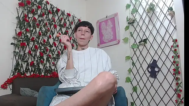 Snapshot of LiamBrown09 chatting on April 30, 7:20 pm LiamBrown09 online show from April 30, 7:20 pm