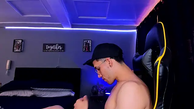 alexgiraldo   online show from September 19, 2:40 pm