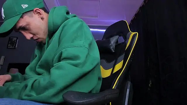 alexgiraldo   online show from October 3, 11:07 am