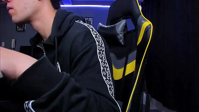 alexgiraldo   online show from October 24, 9:49 am