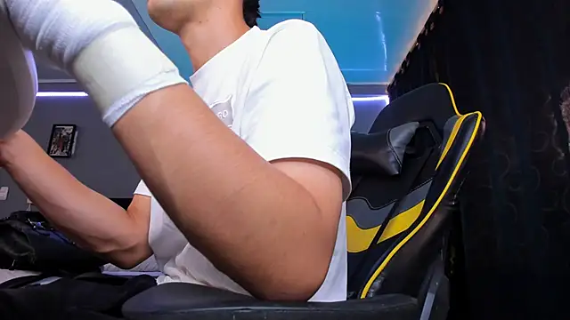 alexgiraldo   online show from December 5, 8:16 pm