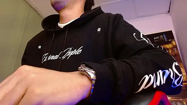 alexgiraldo   online show from April 2, 11:41 am