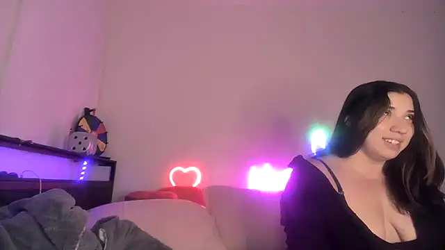 torithequeen online show from May 7, 2:06 am