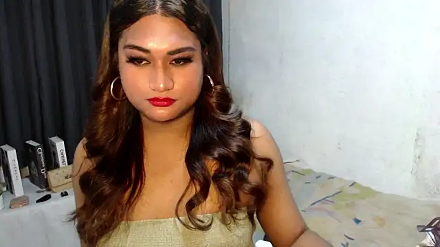 Snapshot of LastyLuna chatting on February 3, 6:40 am LastyLuna online show from February 3, 6:40 am