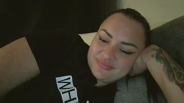 AliTemptress online show from October 5, 3:49 am