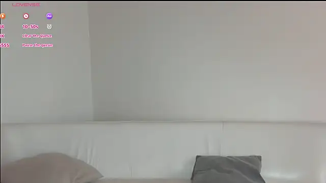 AliTemptress online show from October 16, 4:30 pm