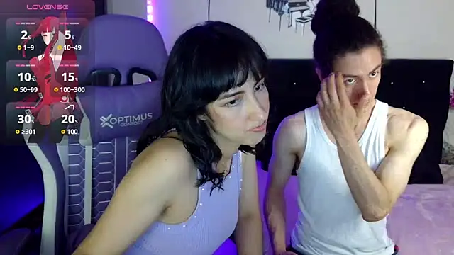 Snapshot of AvlieQueen chatting on February 10, 4:27 am AvlieQueen online show from February 10, 4:27 am