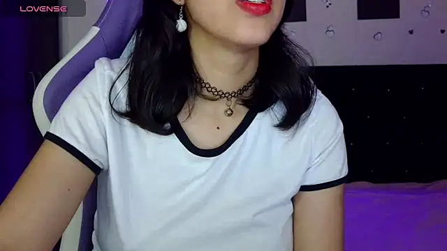 AvlieQueen online show from April 10, 7:46 am