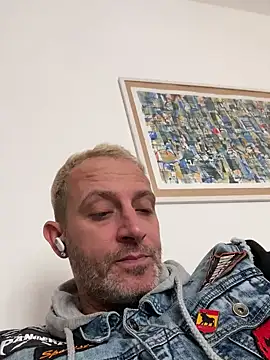 Snapshot of Maurinho3005 chatting on September 29, 9:58 am Maurinho3005 online show from September 29, 9:58 am