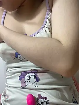 Snapshot of SiennaQueen18 chatting on October 17, 7:38 pm SiennaQueen18 online show from October 17, 7:38 pm