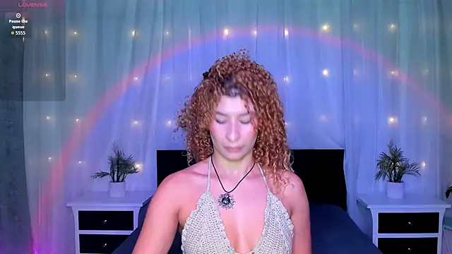 Evolet Bee online show from March 4, 1:17 pm