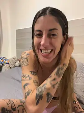 Snapshot of ferchule7 chatting on March 9, 2:04 am ferchule7 online show from March 9, 2:04 am