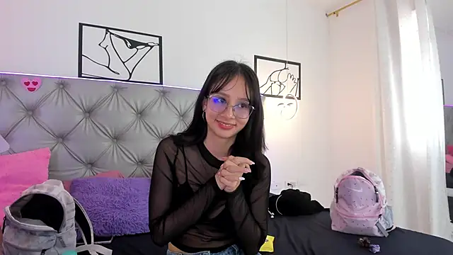 Naughty Couple83 online show from March 6, 3:19 pm