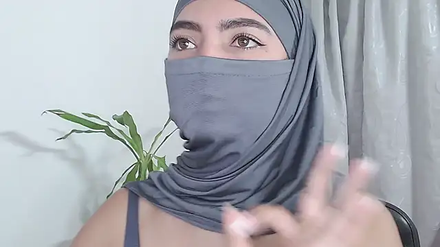 jade nassar online show from February 10, 12:48 am