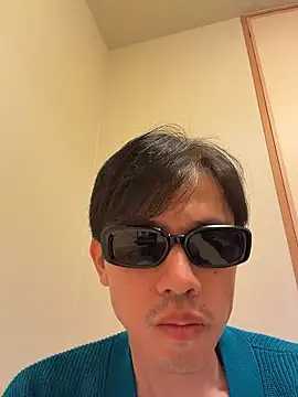 Snapshot of iiiviviii chatting on November 23, 5:24 pm iiiviviii online show from November 23, 5:24 pm