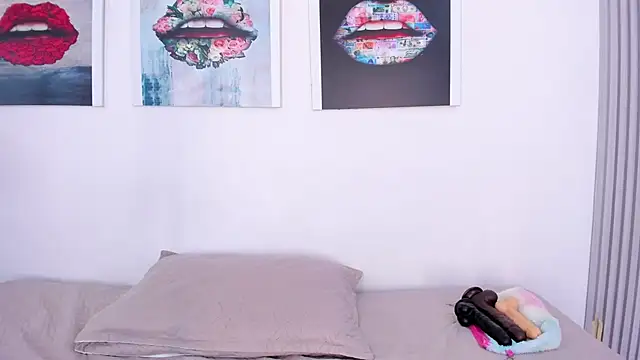 Snapshot of Monika-Ruiz chatting on September 25, 7:28 pm Monika-Ruiz online show from September 25, 7:28 pm