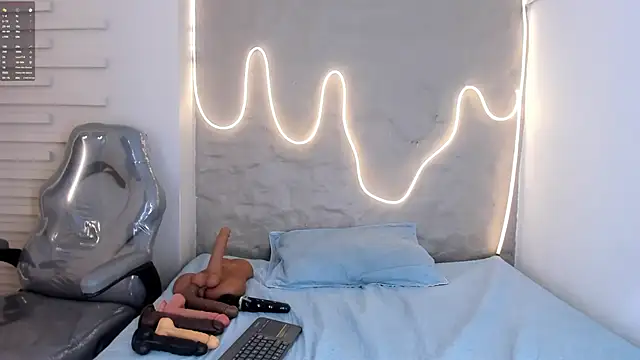 Monika-Ruiz online show from March 26, 8:03 pm