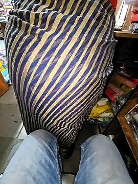 indianhotwife639 online show from December 19, 4:52 am