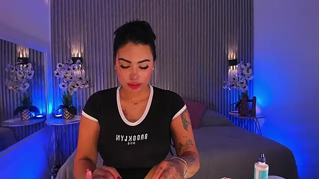 MaddyGray  online show from March 1, 11:12 am